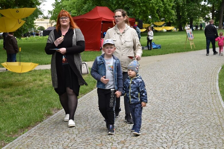  Park miejski w Skierniewicach pełen atrakcji dla najmłodszych 