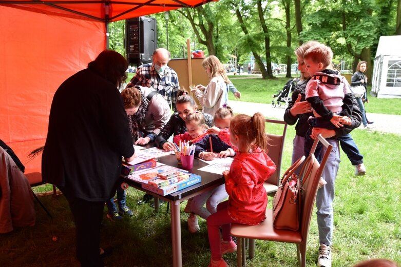  Park miejski w Skierniewicach pełen atrakcji dla najmłodszych 