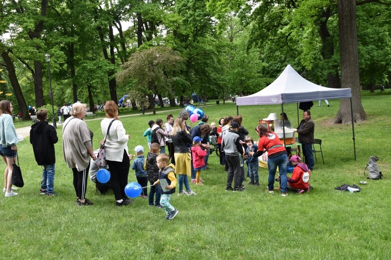  Park miejski w Skierniewicach pełen atrakcji dla najmłodszych 