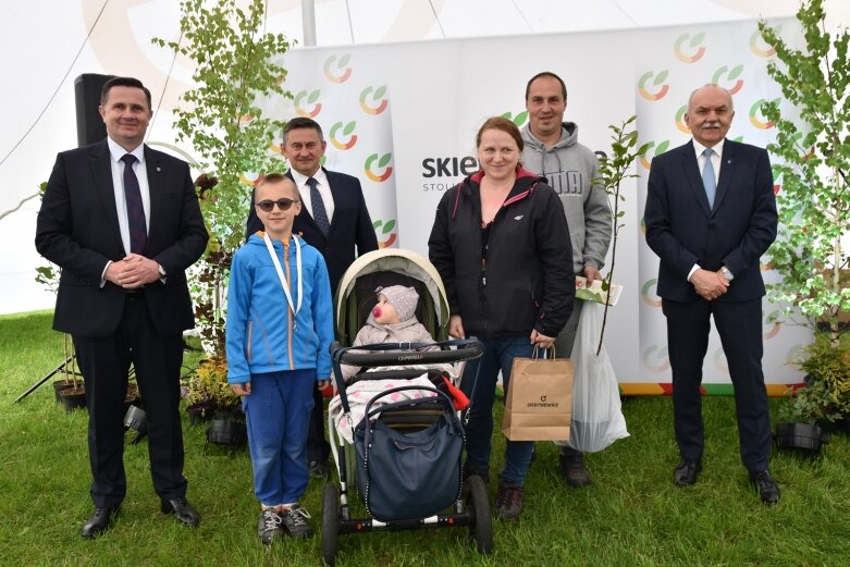  Park miejski w Skierniewicach pełen atrakcji dla najmłodszych 