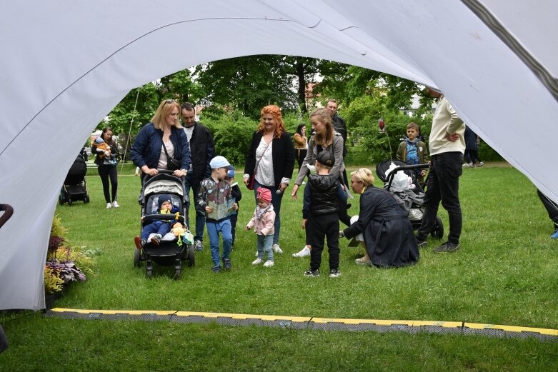  Park miejski w Skierniewicach pełen atrakcji dla najmłodszych 