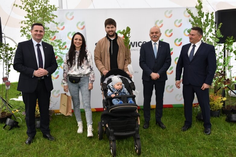  Park miejski w Skierniewicach pełen atrakcji dla najmłodszych 