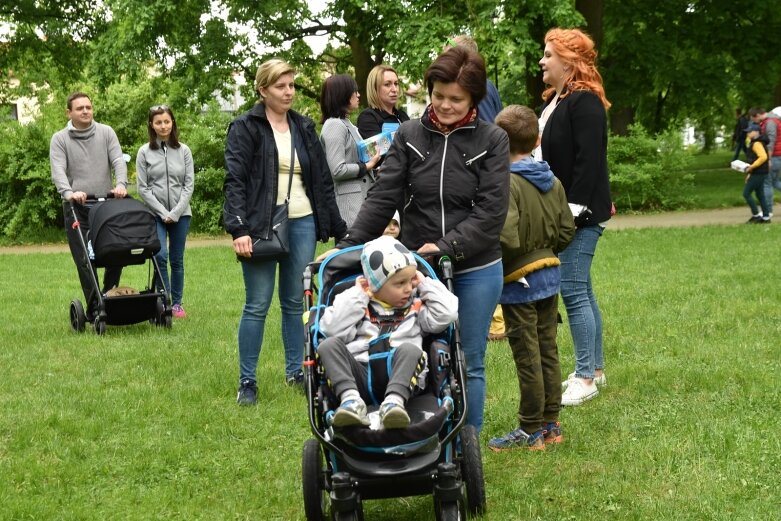  Park miejski w Skierniewicach pełen atrakcji dla najmłodszych 