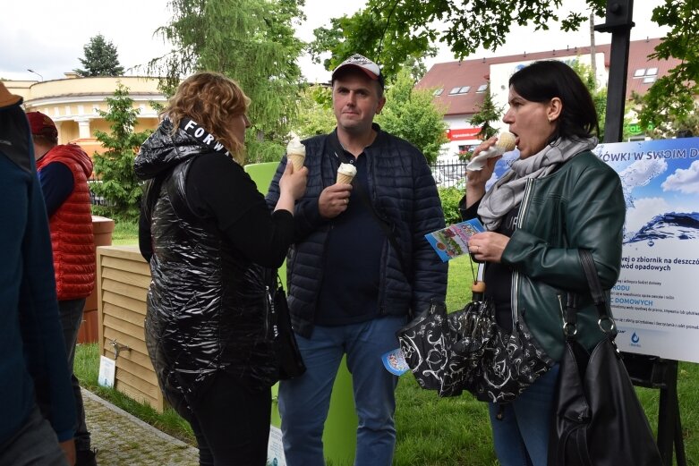  Park miejski w Skierniewicach pełen atrakcji dla najmłodszych 