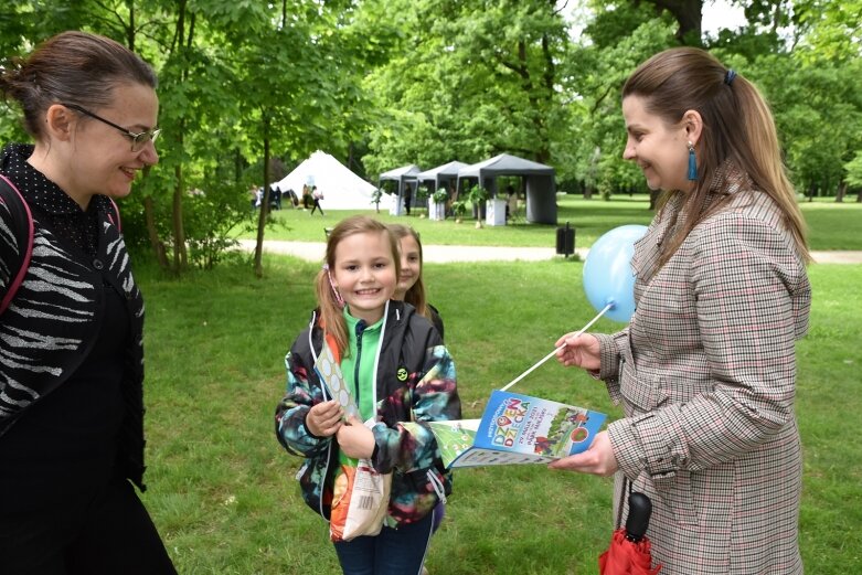  Park miejski w Skierniewicach pełen atrakcji dla najmłodszych 