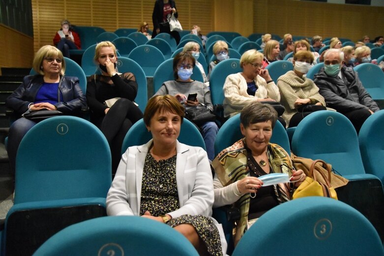  Pełna sala w Kinie dla Kobiet 