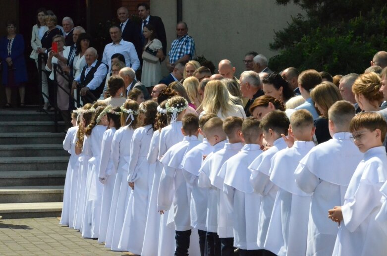  Pierwsza Komunia Święta w parafii pw. Miłosierdzia Bożego w Skierniewicach 