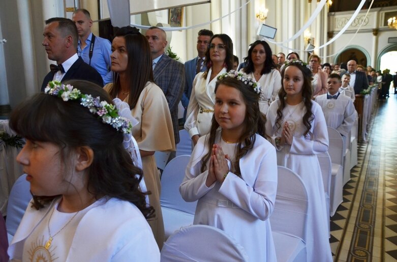  Pierwsza komunia święta w Pszczonowie 