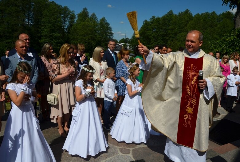  Pierwsza komunia święta w Słupi 