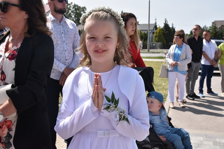  Pierwsza komunia w kościele Niepokalanego Serca Najświętszej Maryi Panny 