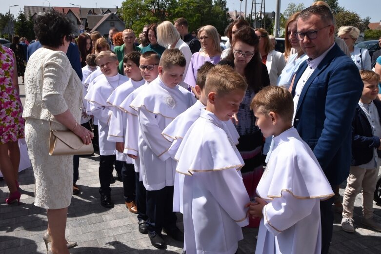  Pierwsza komunia w kościele Niepokalanego Serca Najświętszej Maryi Panny 