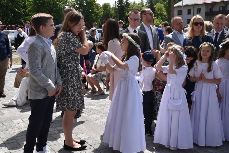  Pierwsza komunia w kościele Niepokalanego Serca Najświętszej Maryi Panny 