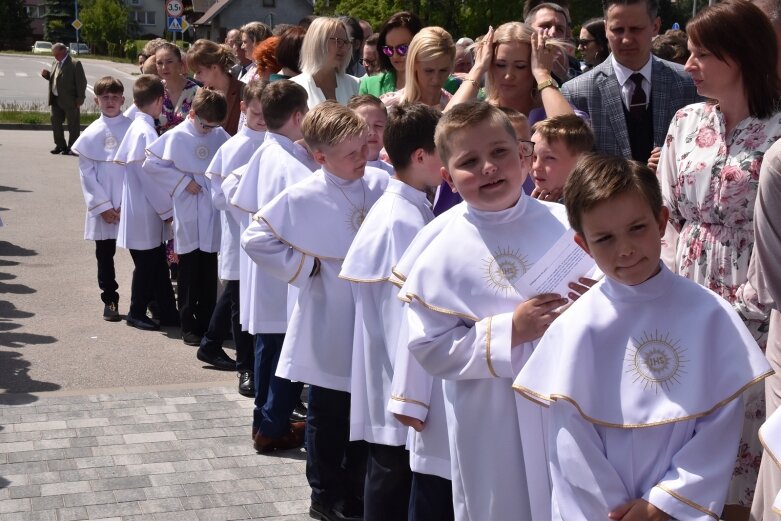  Pierwsza komunia w kościele Niepokalanego Serca Najświętszej Maryi Panny 