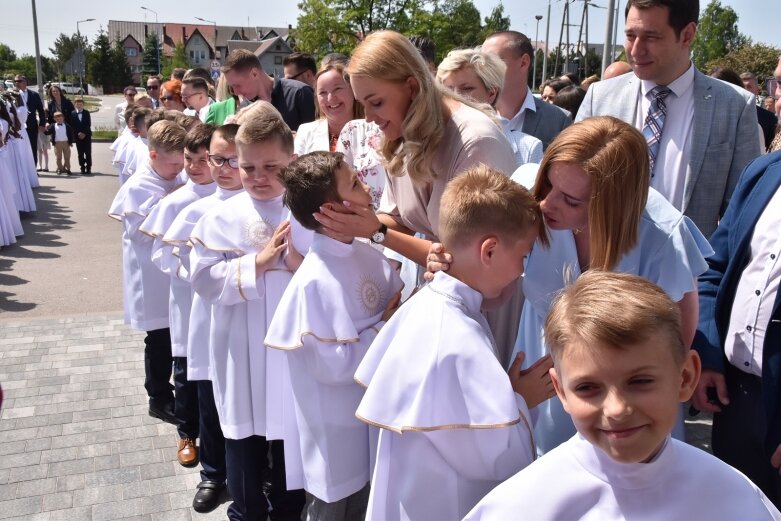  Pierwsza komunia w kościele Niepokalanego Serca Najświętszej Maryi Panny 