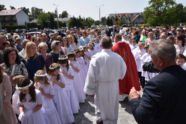  Pierwsza komunia w kościele Niepokalanego Serca Najświętszej Maryi Panny 