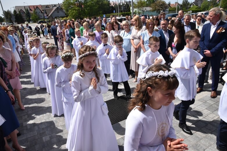  Pierwsza komunia w kościele Niepokalanego Serca Najświętszej Maryi Panny 