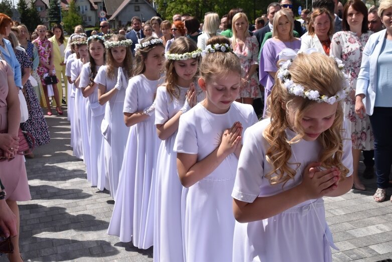  Pierwsza komunia w kościele Niepokalanego Serca Najświętszej Maryi Panny 