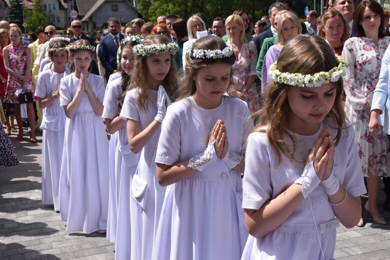  Pierwsza komunia w kościele Niepokalanego Serca Najświętszej Maryi Panny 