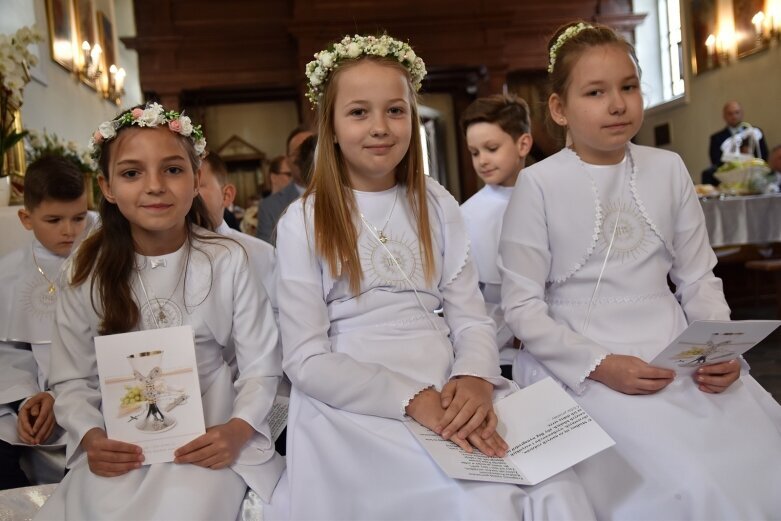  Pierwsza komunia w kościele św. Stanisława w Skierniewicach 