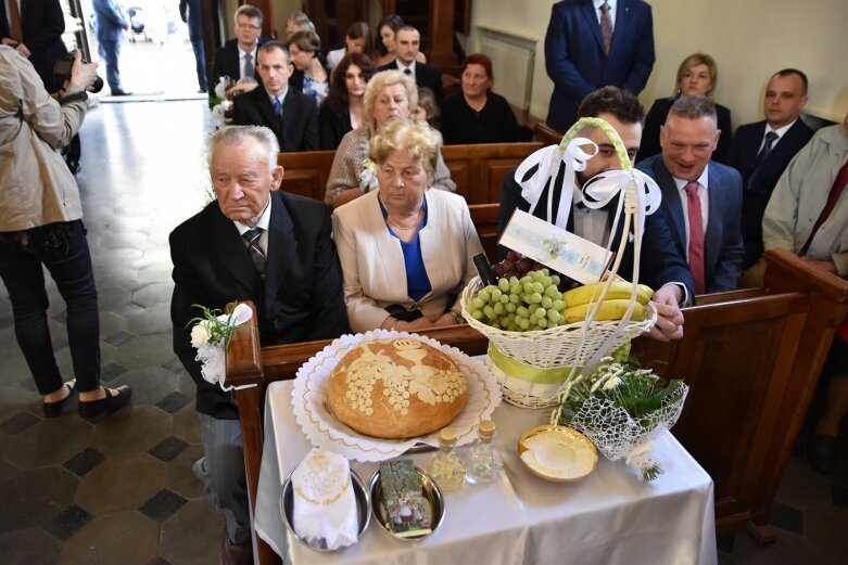  Pierwsza komunia w kościele św. Stanisława w Skierniewicach 