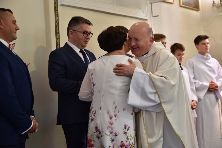  Pierwsza komunia w kościele św. Stanisława w Skierniewicach 