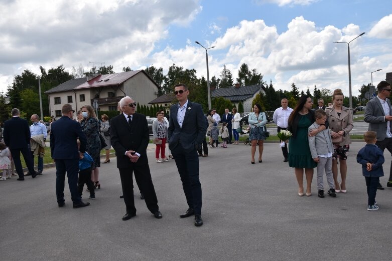  Pierwsza komunia w nowym kościele na Widoku 