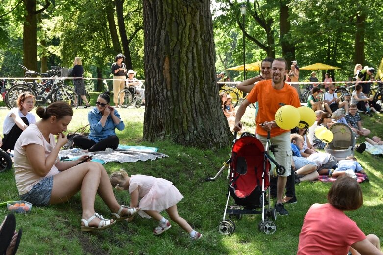  Pierwsze muzyczne śniadanie przyciągnęło do parku tłumy 