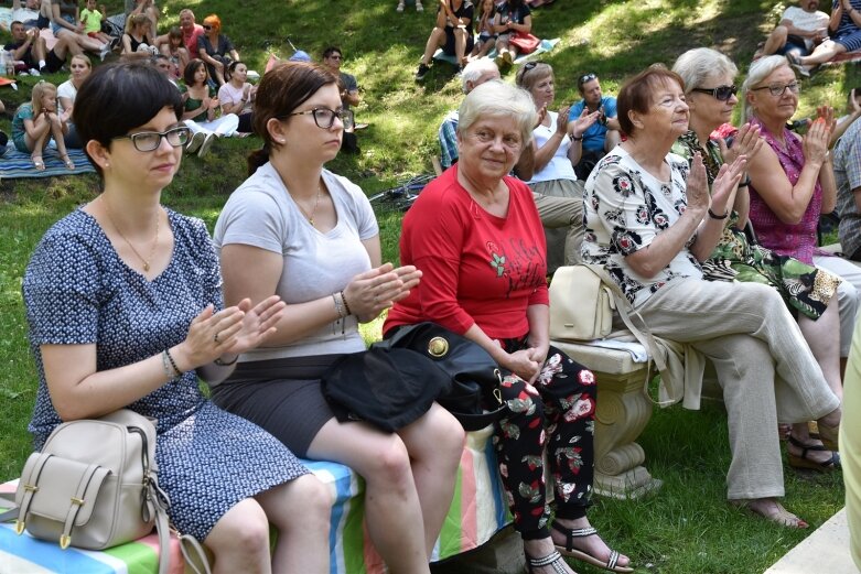  Pierwsze muzyczne śniadanie przyciągnęło do parku tłumy 