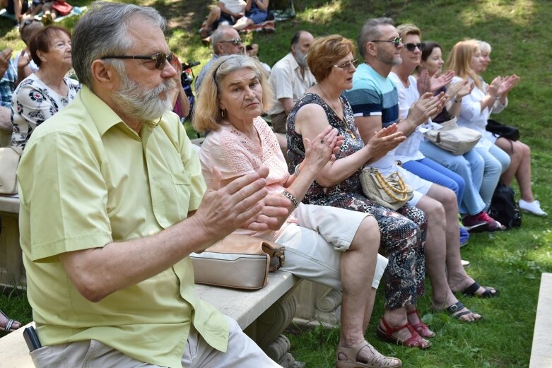  Pierwsze muzyczne śniadanie przyciągnęło do parku tłumy 