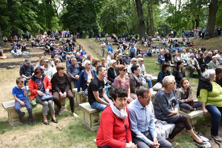  Pierwsze muzyczne śniadanie w parku 