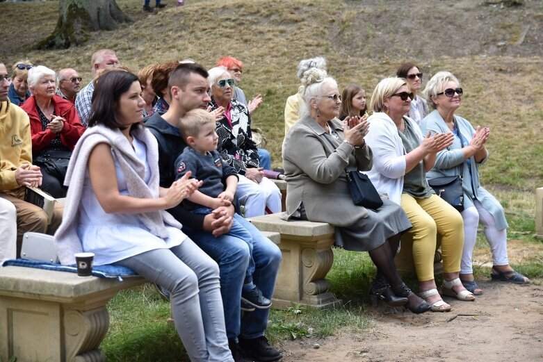  Pierwsze muzyczne śniadanie w parku 