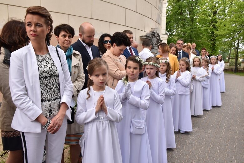  Pierwsze spotkanie z Jezusem. Komunia w parafii św. Jakuba  