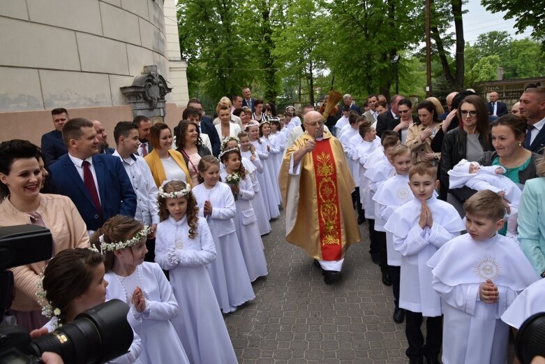  Pierwsze spotkanie z Jezusem. Komunia w parafii św. Jakuba  