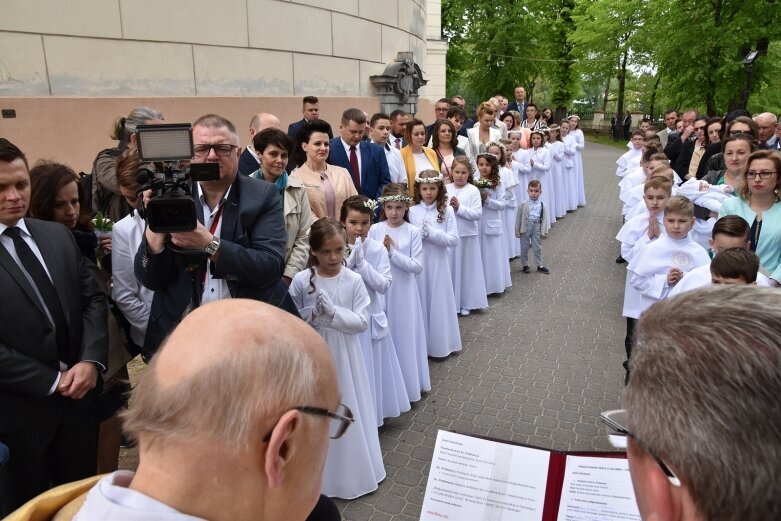  Pierwsze spotkanie z Jezusem. Komunia w parafii św. Jakuba  