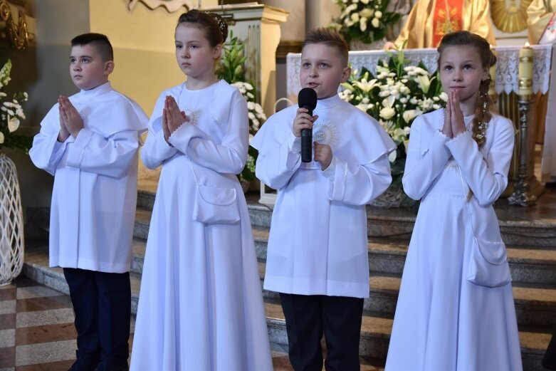  Pierwsze spotkanie z Jezusem. Komunia w parafii św. Jakuba  