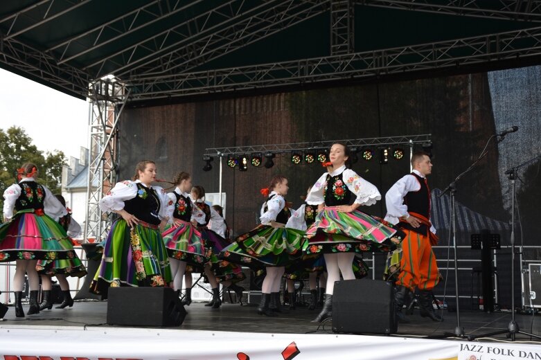  Piknik dożynkowy w Jeżowie  