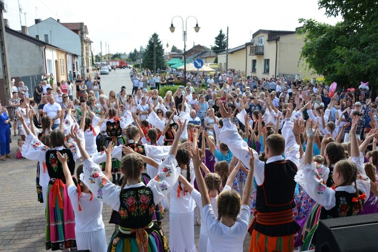  Piknik dożynkowy w Jeżowie  