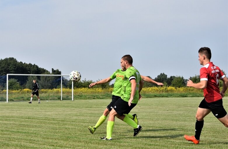  Piłkarskie derby w A Klasie pełne bramek 