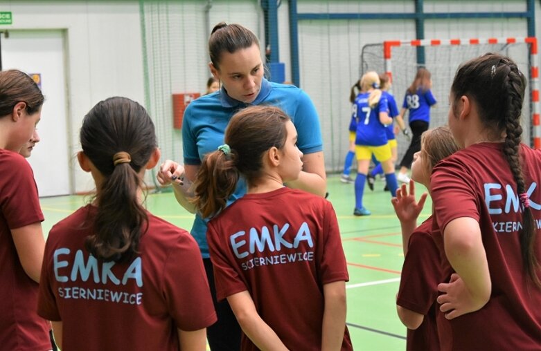  Piłkarskie emocje w żeńskim wydaniu. Dwa turnieje EMKI Skierniewice 