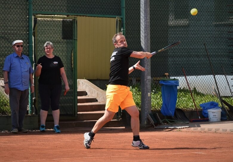  Piotr Pieszczyk najlepszy w turnieju otwarcia sezonu 