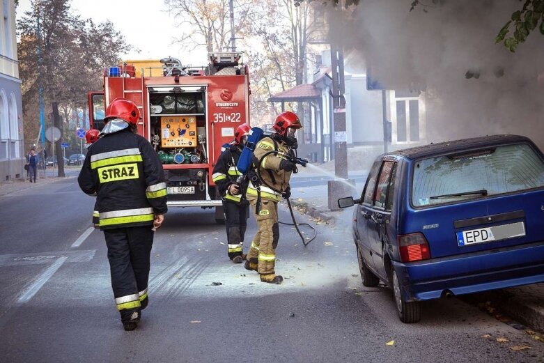  Płonący samochód na ulicy Jagiellońskiej 