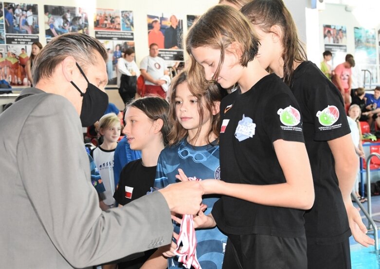  Pływaczki z Dziewiątki bezapelacyjnie najlepsze w finale wojewódzkim! 