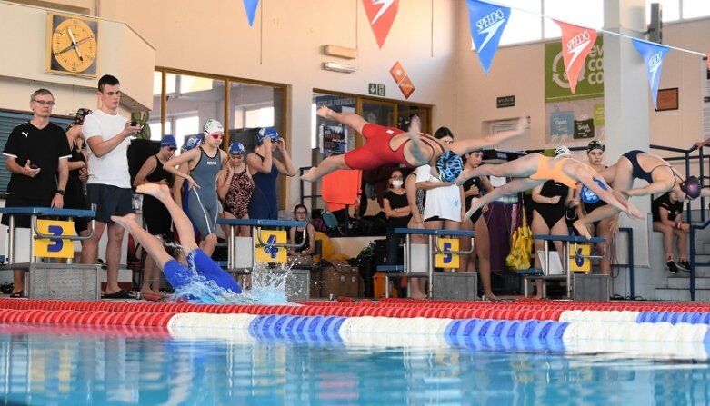  Pływaczki z Dziewiątki bezapelacyjnie najlepsze w finale wojewódzkim! 