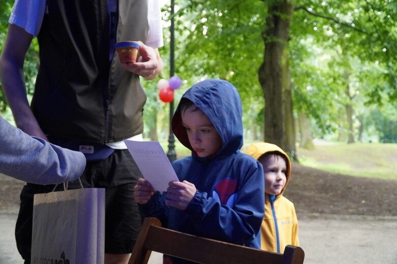  Po intensywny weekend harcerze udają się na zasłużone wakacje 