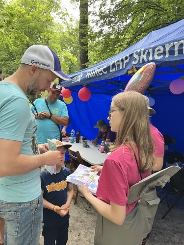  Po intensywny weekend harcerze udają się na zasłużone wakacje 