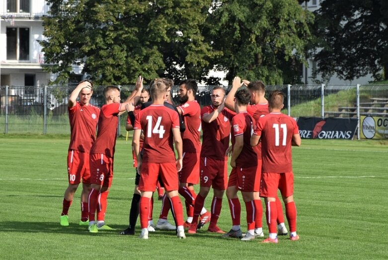  Polonia pokonana! Znakomita inauguracja III ligi w wykonaniu Unii Skierniewice 