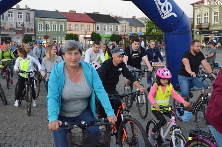  Ponad 700 uczestników w Nocnym Przejeździe Rowerowym 