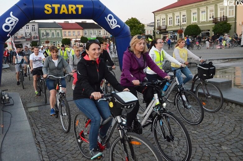  Ponad 700 uczestników w Nocnym Przejeździe Rowerowym 