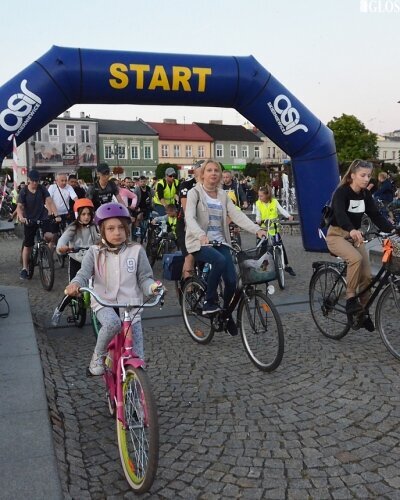  Ponad 700 uczestników w Nocnym Przejeździe Rowerowym 