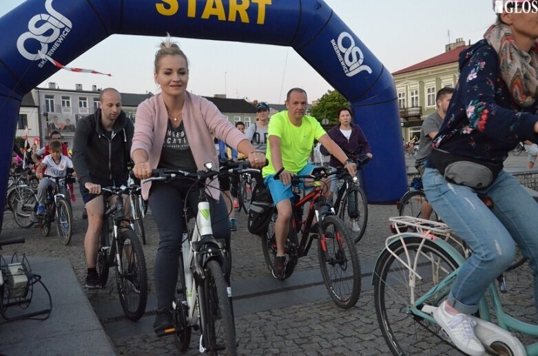  Ponad 700 uczestników w Nocnym Przejeździe Rowerowym 